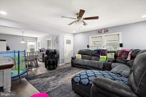 Other - 411 E Walnut St, Hebron, MD 21830 photo 4 of 26