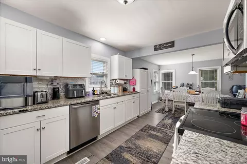 Kitchen - 411 E Walnut St, Hebron, MD 21830 photo 3 of 4
