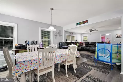 Dining - 411 E Walnut St, Hebron, MD 21830 photo 3 of 3