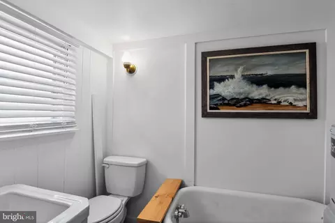 Bath - 111 E Lillian St, Hebron, MD 21830 photo 3 of 3