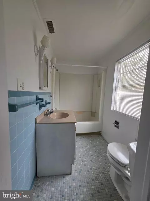 Bath - 218 Phillip Morris Dr, Salisbury, MD 21804 photo 2 of 2