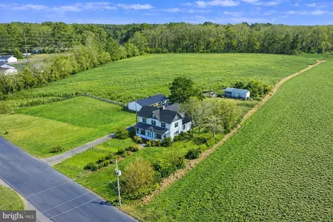 210 Chestnut Tree Rd, Hebron, MD 21830 photo 2