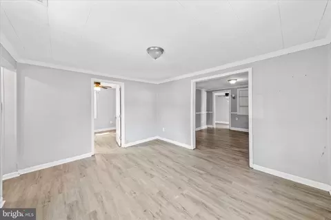Living - 306 Atlantic Ave, Salisbury, MD 21804 photo 4 of 5