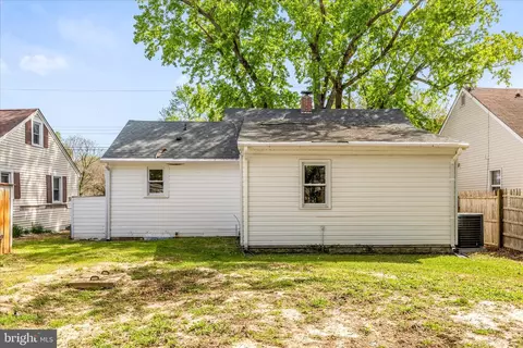 Exterior - 306 Atlantic Ave, Salisbury, MD 21804 photo 6 of 10