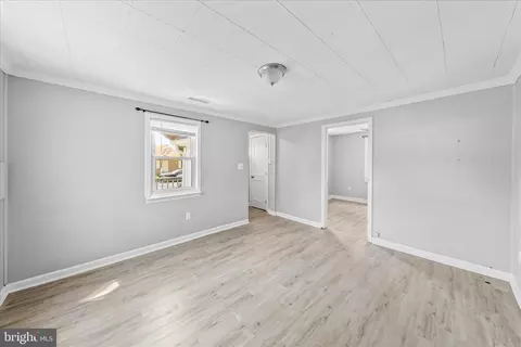 Living - 306 Atlantic Ave, Salisbury, MD 21804 photo 3 of 5