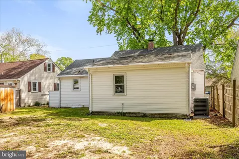 Exterior - 306 Atlantic Ave, Salisbury, MD 21804 photo 8 of 10