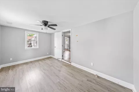 Entry Way - 306 Atlantic Ave, Salisbury, MD 21804 photo 5 of 6