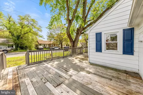 Exterior - 306 Atlantic Ave, Salisbury, MD 21804 photo 4 of 10