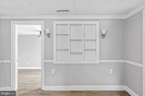 Living - 306 Atlantic Ave, Salisbury, MD 21804 photo 5 of 5