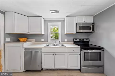 Kitchen - 306 Atlantic Ave, Salisbury, MD 21804 photo 1 of 2