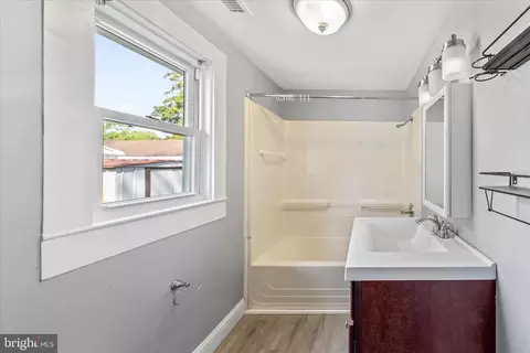 Bath - 306 Atlantic Ave, Salisbury, MD 21804 photo 1 of 1