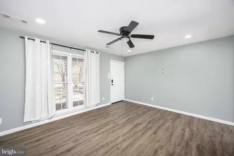Living - 30797 Dagsboro Rd, Salisbury, MD 21804 photo 1 of 2