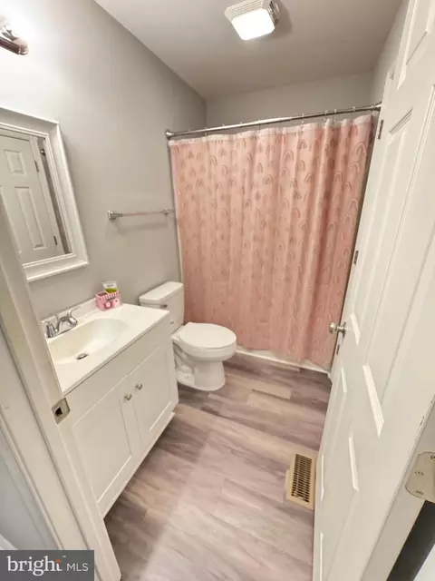 Bath - 717 Ebenezer Dr, Salisbury, MD 21801 photo 1 of 4