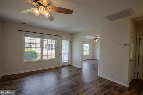 Living - 413 Troopers Way #413, Salisbury, MD 21804 photo 3 of 6