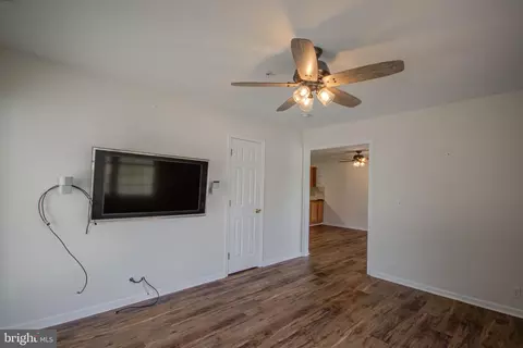 Living - 413 Troopers Way #413, Salisbury, MD 21804 photo 6 of 6