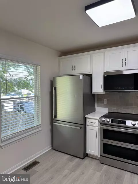 Kitchen - 723 Hemlock St, Salisbury, MD 21804 photo 2 of 3