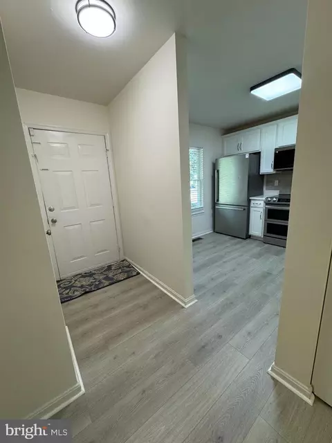 Entry Way - 723 Hemlock St, Salisbury, MD 21804 photo 1 of 4