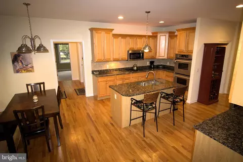 Kitchen - 25392 Club Cir, Quantico, MD 21856 photo 8 of 11