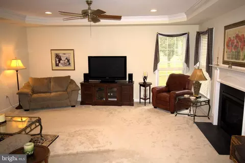 Living - 25392 Club Cir, Quantico, MD 21856 photo 2 of 4