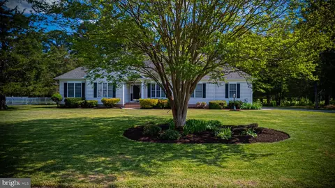 Exterior - 25392 Club Cir, Quantico, MD 21856 photo 8 of 9