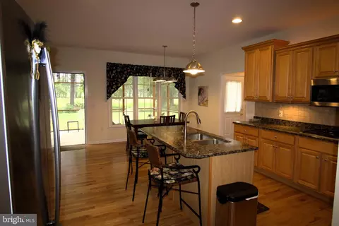Kitchen - 25392 Club Cir, Quantico, MD 21856 photo 9 of 11