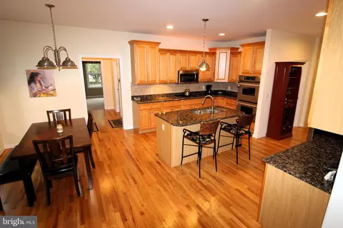 Kitchen - 25392 Club Cir, Quantico, MD 21856 photo 7 of 11