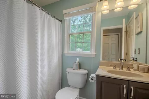 Bath - 26228 Evesboro Ln, Eden, MD 21822 photo 1 of 5