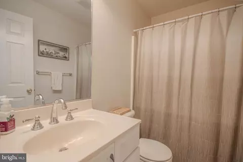 Bath - 26228 Evesboro Ln, Eden, MD 21822 photo 4 of 5
