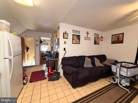 Entry Way - 5 W Chestnut St, Delmar, MD 21875 photo 3 of 4