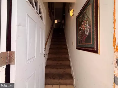 Entry Way - 5 W Chestnut St, Delmar, MD 21875 photo 2 of 4