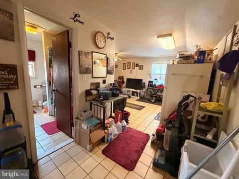 Entry Way - 5 W Chestnut St, Delmar, MD 21875 photo 4 of 4