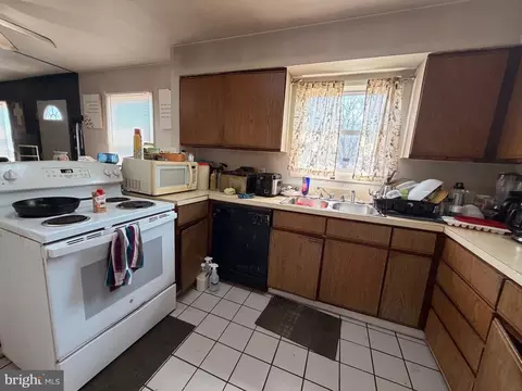 Kitchen - 5 W Chestnut St, Delmar, MD 21875 photo 1 of 3
