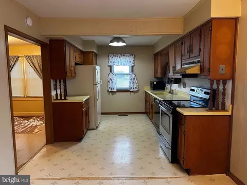 Kitchen - 3871 Meadow Bridge Rd, Salisbury, MD 21804 photo 3 of 3