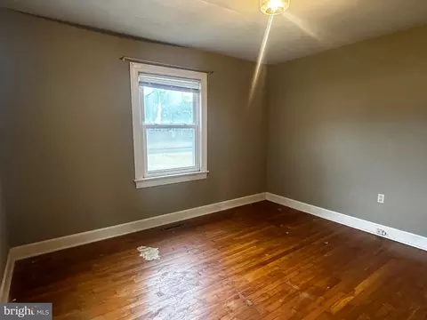 Bedroom - 3871 Meadow Bridge Rd, Salisbury, MD 21804 photo 1 of 8