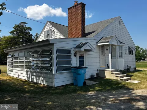 Exterior - 3871 Meadow Bridge Rd, Salisbury, MD 21804 photo 5 of 10