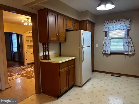 Kitchen - 3871 Meadow Bridge Rd, Salisbury, MD 21804 photo 2 of 3