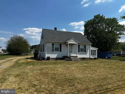 Exterior - 3871 Meadow Bridge Rd, Salisbury, MD 21804 photo 2 of 10
