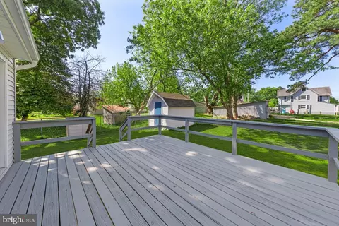 Exterior - 210 Bradley St, Hebron, MD 21830 photo 4 of 11