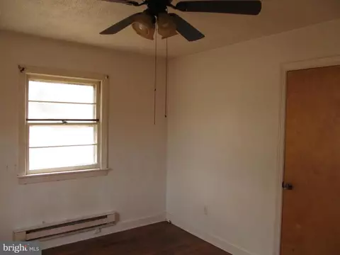 Bedroom - 3317 Texas Rd, Bivalve, MD 21814 photo 1 of 2