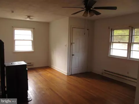 Living - 3317 Texas Rd, Bivalve, MD 21814 photo 4 of 5