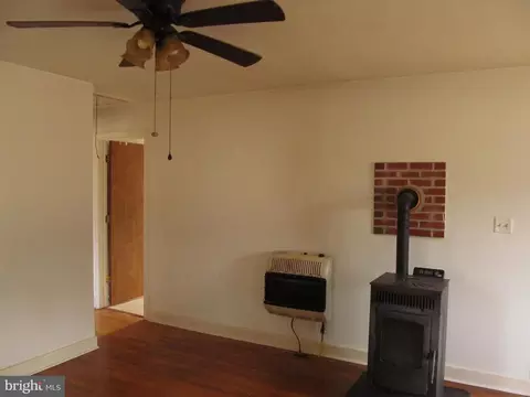 Living - 3317 Texas Rd, Bivalve, MD 21814 photo 5 of 5