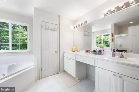 Bath - 8625 Shadow Ln, Delmar, MD 21875 photo 1 of 4