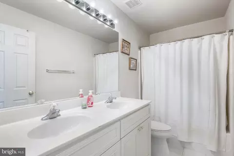 Bath - 8625 Shadow Ln, Delmar, MD 21875 photo 4 of 4