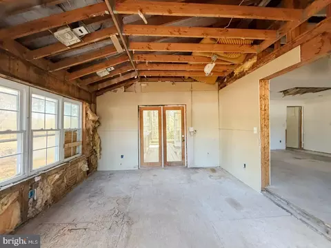 Entry Way - 1709 Emerson Ave, Salisbury, MD 21801 photo 2 of 6