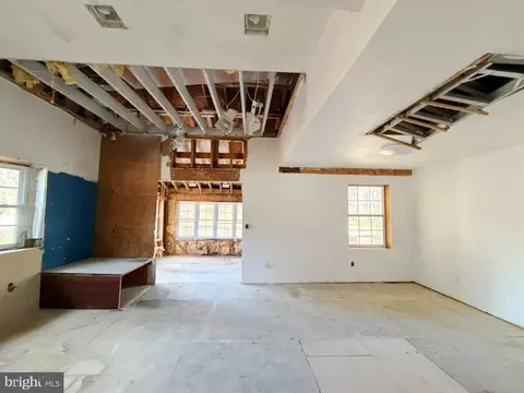 Entry Way - 1709 Emerson Ave, Salisbury, MD 21801 photo 1 of 6