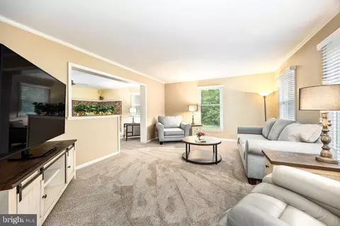 Living - 8928 Lynch Dr, Delmar, MD 21875 photo 2 of 7