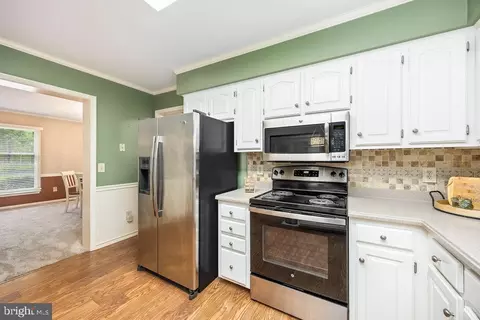 Kitchen - 8928 Lynch Dr, Delmar, MD 21875 photo 4 of 6