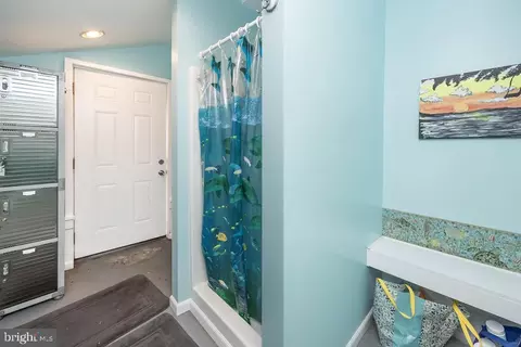Entry Way - 8928 Lynch Dr, Delmar, MD 21875 photo 8 of 8