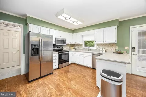 Kitchen - 8928 Lynch Dr, Delmar, MD 21875 photo 2 of 6
