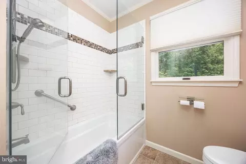 Bath - 8928 Lynch Dr, Delmar, MD 21875 photo 8 of 11